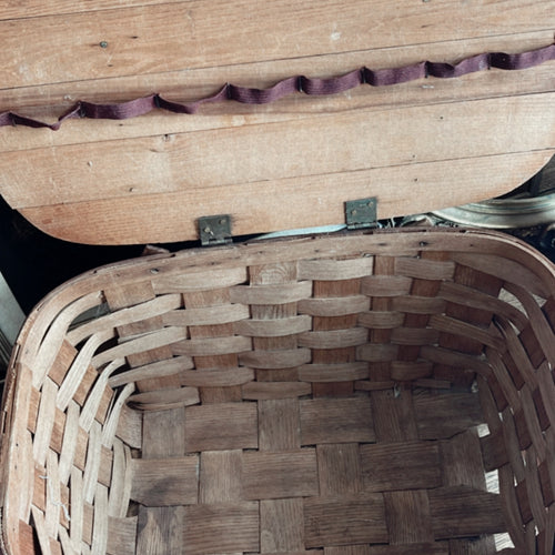 Vintage Wicker Picnic Basket