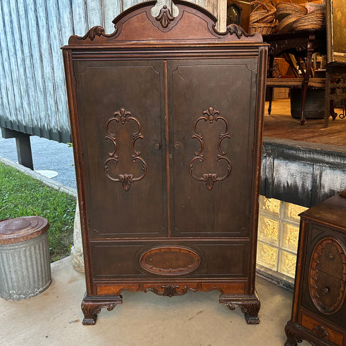 Antique Bedroom Furniture