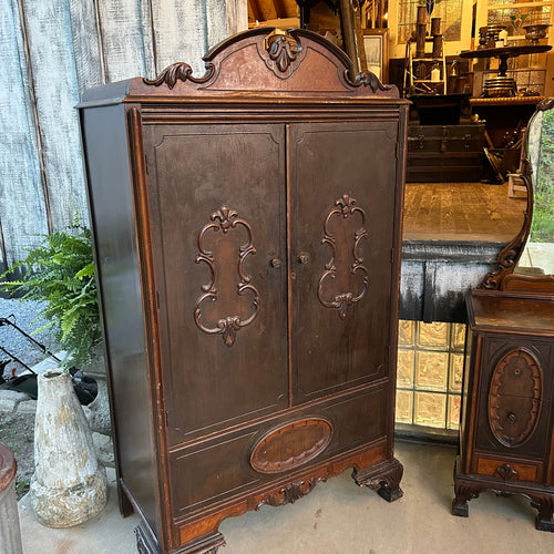 Antique Bedroom Furniture