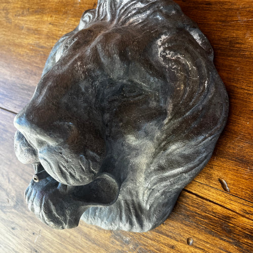 Cast Lead Lion Head Fountain