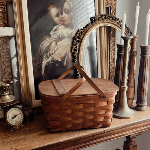 Vintage Wicker Picnic Basket
