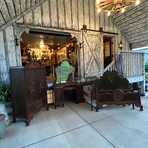 Antique Bedroom Furniture