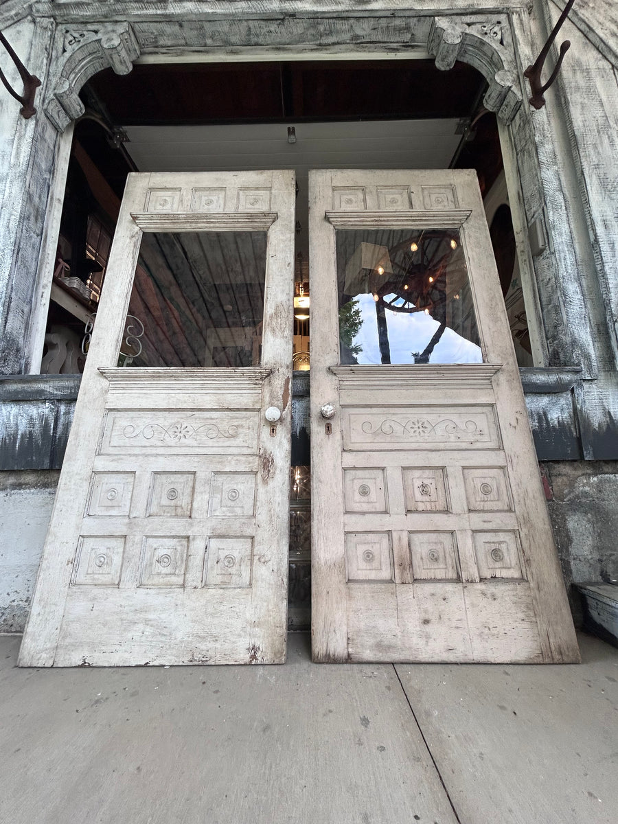 32” Antique Wavy Glass Double Doors