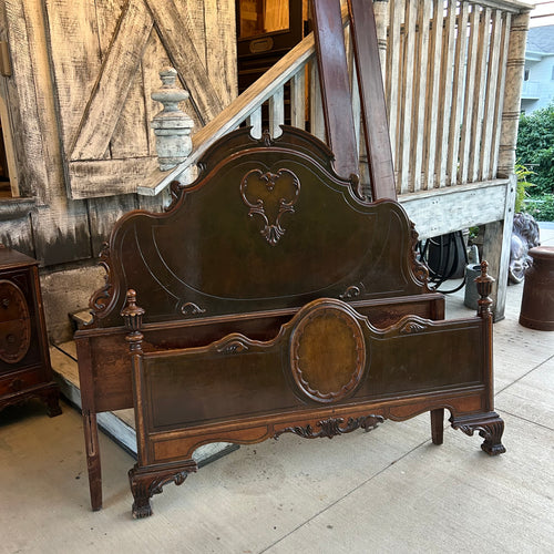 Antique Bedroom Furniture
